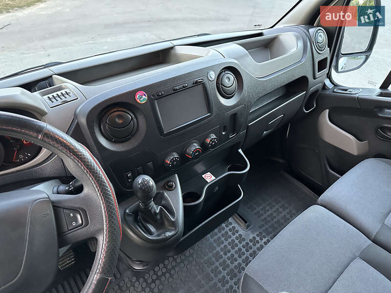 Грузовой фургон Renault Master 2016 в Киеве