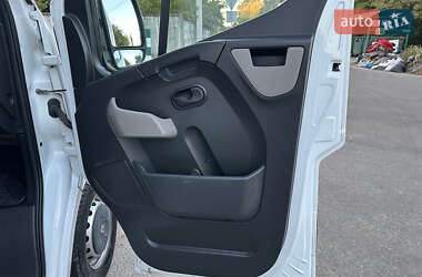 Грузовой фургон Renault Master 2016 в 