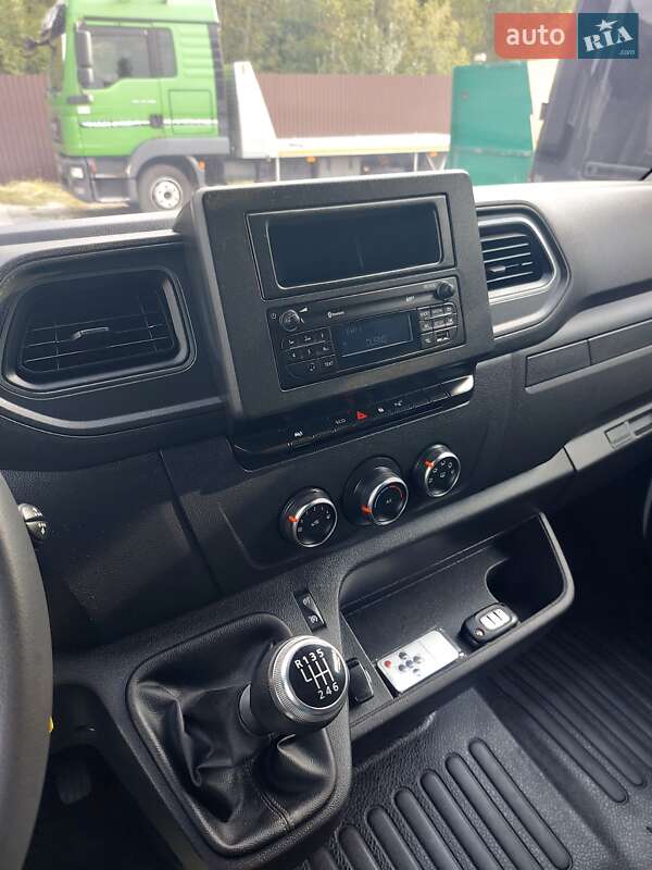 Грузовой фургон Renault Master 2021 в Млинове