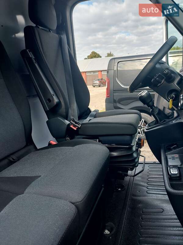 Грузовой фургон Renault Master 2021 в Млинове