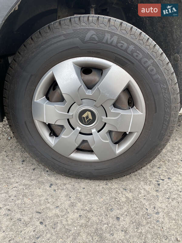 Автовоз Renault Master 2016 в Ровно