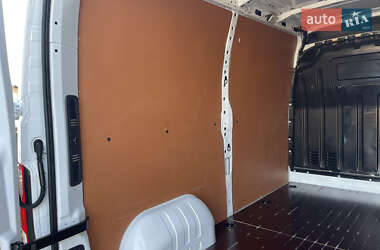 Грузовой фургон Renault Master 2021 в 