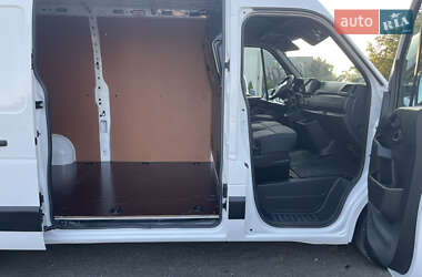 Грузовой фургон Renault Master 2021 в 