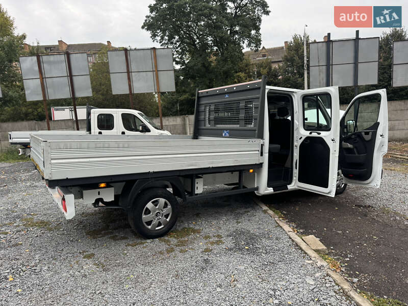 Грузовой фургон Renault Master 2015 в Ровно