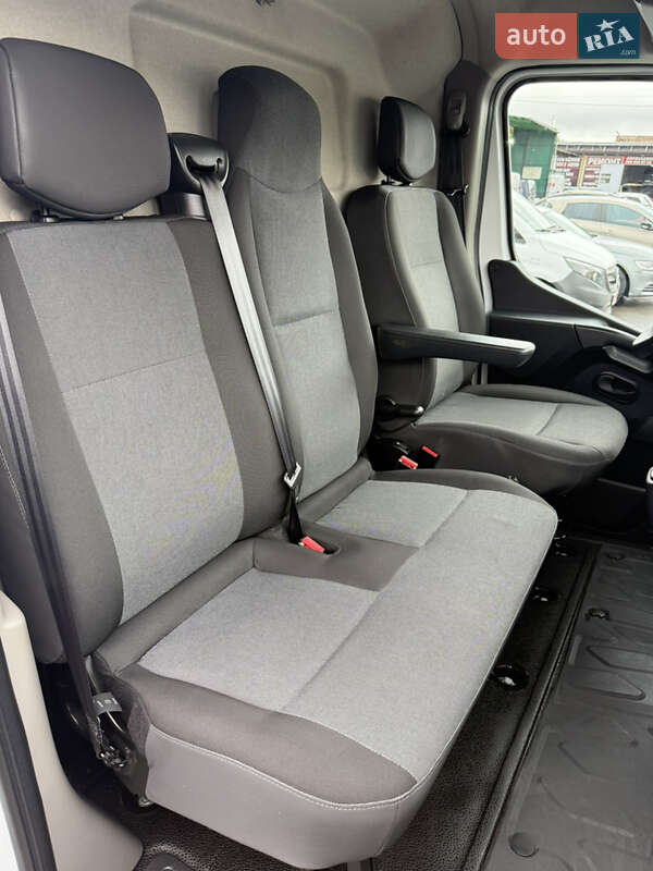 Грузовой фургон Renault Master 2021 в Луцке