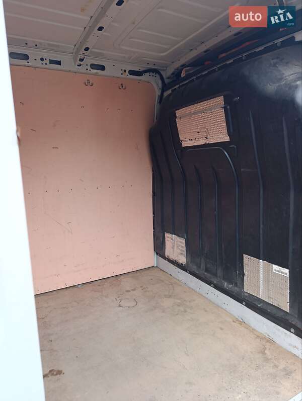 Вантажний фургон Renault Master 2016 в Нижній Апші