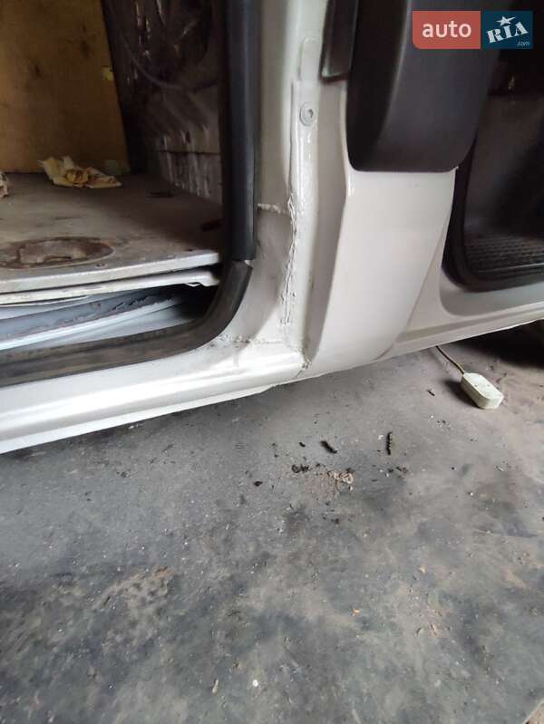 Грузовой фургон Renault Master 2008 в Гореничах