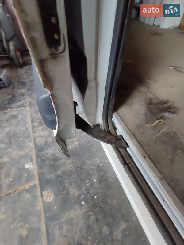 Грузовой фургон Renault Master 2008 в Гореничах