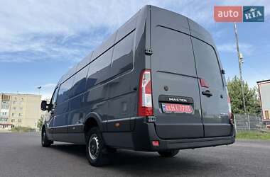 Грузовой фургон Renault Master 2023 в 