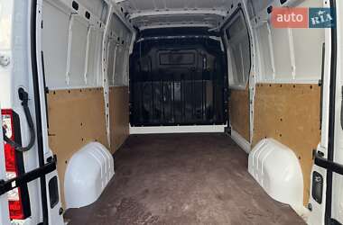 Грузовой фургон Renault Master 2019 в 