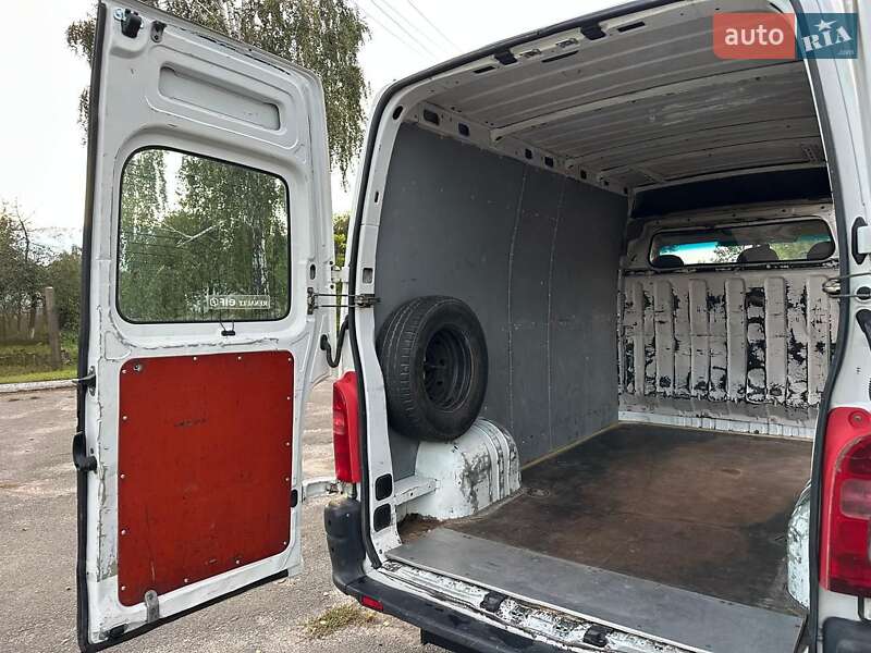Грузовой фургон Renault Master 2001 в Ратным