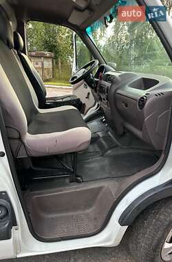 Грузовой фургон Renault Master 2001 в 