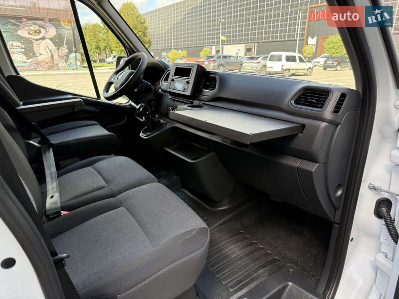 Грузовой фургон Renault Master 2020 в Луцке