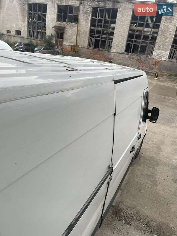 Грузовой фургон Renault Master 2012 в Ровно