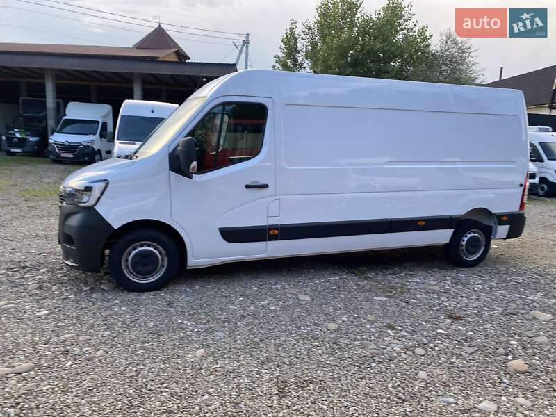Грузовой фургон Renault Master 2022 в Хусте