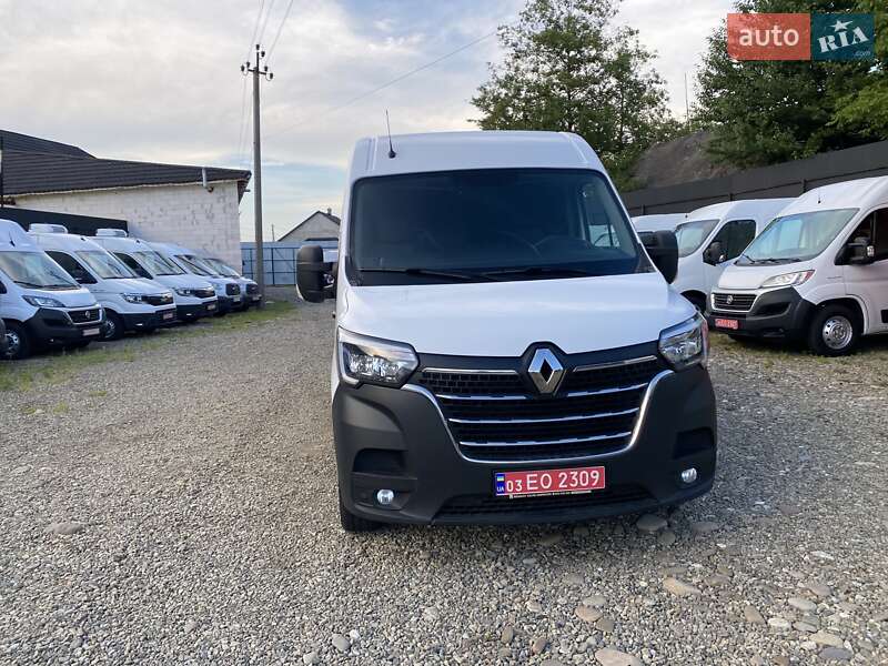 Грузовой фургон Renault Master 2022 в Хусте