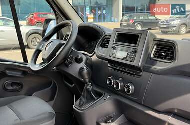 Грузовой фургон Renault Master 2021 в 