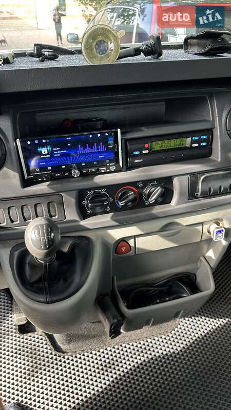 Автовоз Renault Master 2007 в Оженині