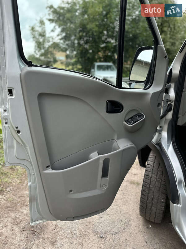 Грузовой фургон Renault Master 2008 в Козине