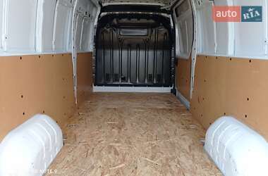 Грузовой фургон Renault Master 2021 в 