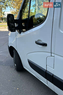 Грузовой фургон Renault Master 2017 в 