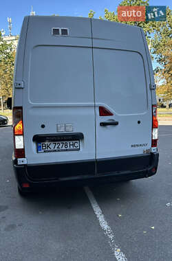 Грузовой фургон Renault Master 2017 в 