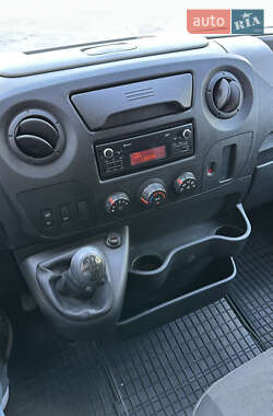 Грузовой фургон Renault Master 2017 в 