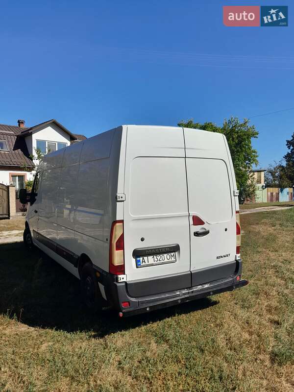 Вантажний фургон Renault Master 2017 в Бучі