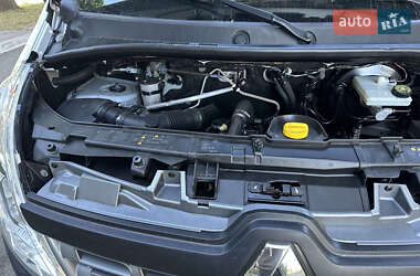 Грузовой фургон Renault Master 2016 в 