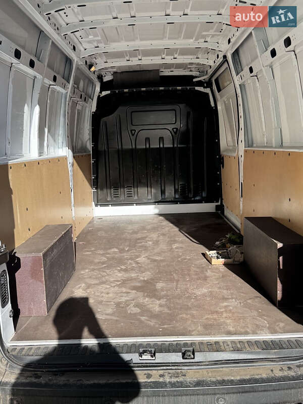 Вантажний фургон Renault Master 2021 в Дніпрі