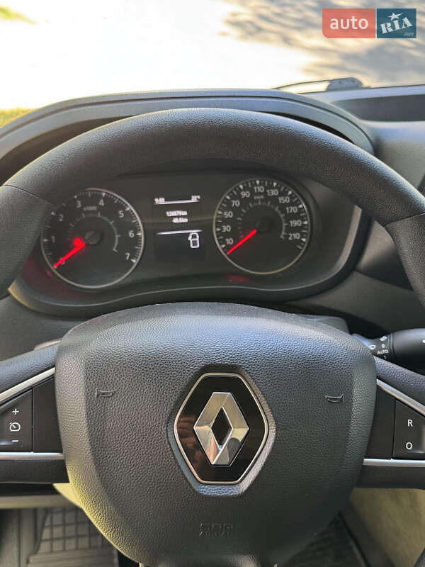 Вантажний фургон Renault Master 2021 в Дніпрі