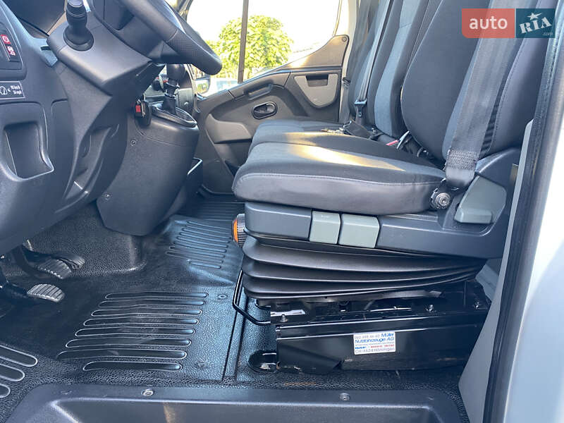 Автовоз Renault Master 2017 в Луцке