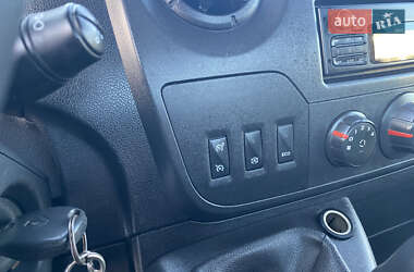 Евакуатор Renault Master 2017 в Луцьку