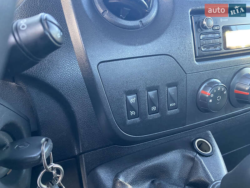 Автовоз Renault Master 2017 в Луцке