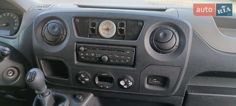 Грузопассажирский фургон Renault Master 2011 в Львове