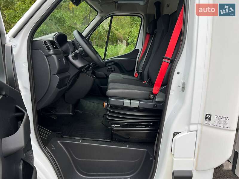 Тентованый Renault Master 2022 в Киеве