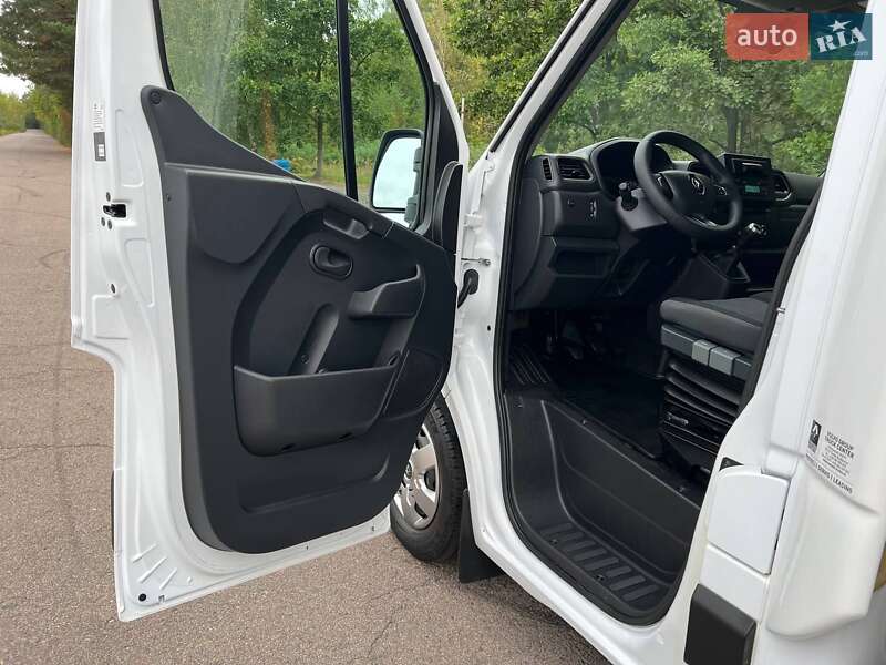 Тентованый Renault Master 2022 в Киеве