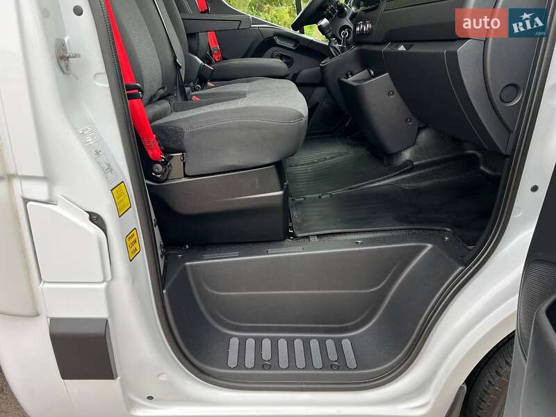 Тентованый Renault Master 2022 в Киеве