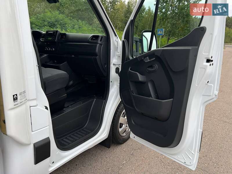 Тентованый Renault Master 2022 в Киеве