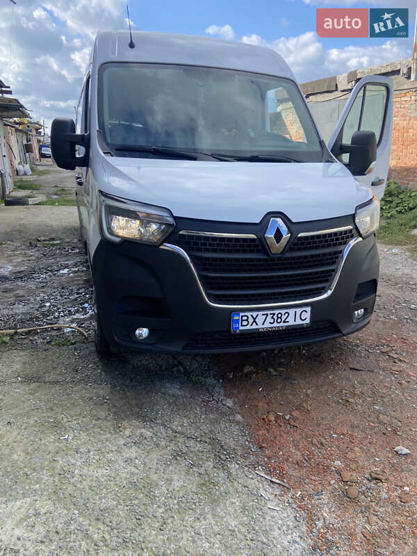 Вантажний фургон Renault Master 2020 в Хмельницькому