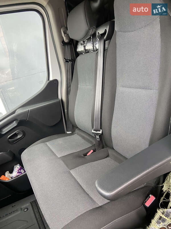 Вантажний фургон Renault Master 2020 в Хмельницькому