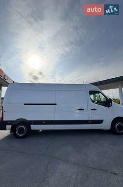 Грузовой фургон Renault Master 2024 в 