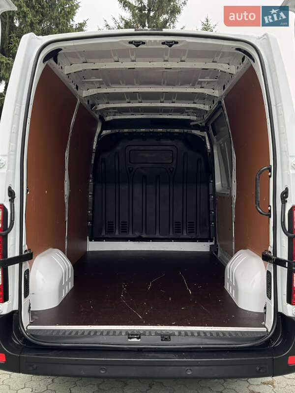Грузовой фургон Renault Master 2021 в Дубно