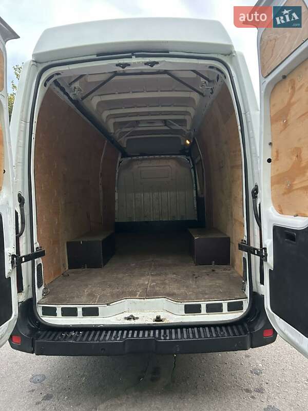 Грузовой фургон Renault Master 2011 в Киеве