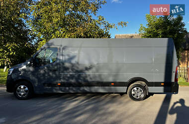 Грузовой фургон Renault Master 2022 в 