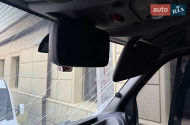 Грузовой фургон Renault Master 2012 в 