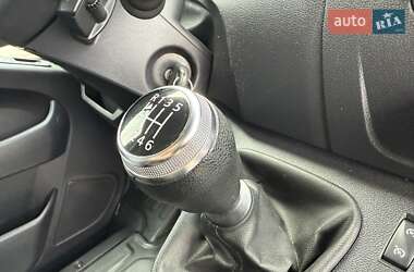 Грузовой фургон Renault Master 2023 в 
