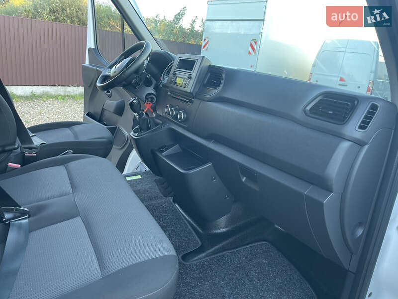 Грузовой фургон Renault Master 2020 в Львове