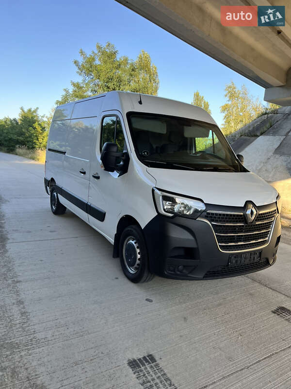 Грузовой фургон Renault Master 2020 в Коростене