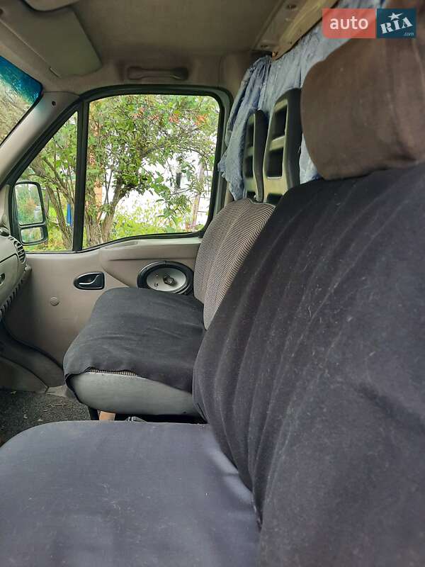 Микроавтобус Renault Master 2004 в Богуславе